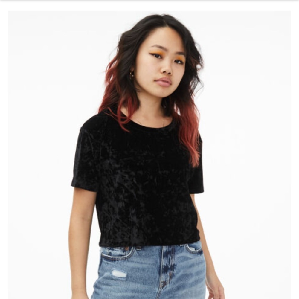 Aeropostale Size S Black Velvet T-Shirt